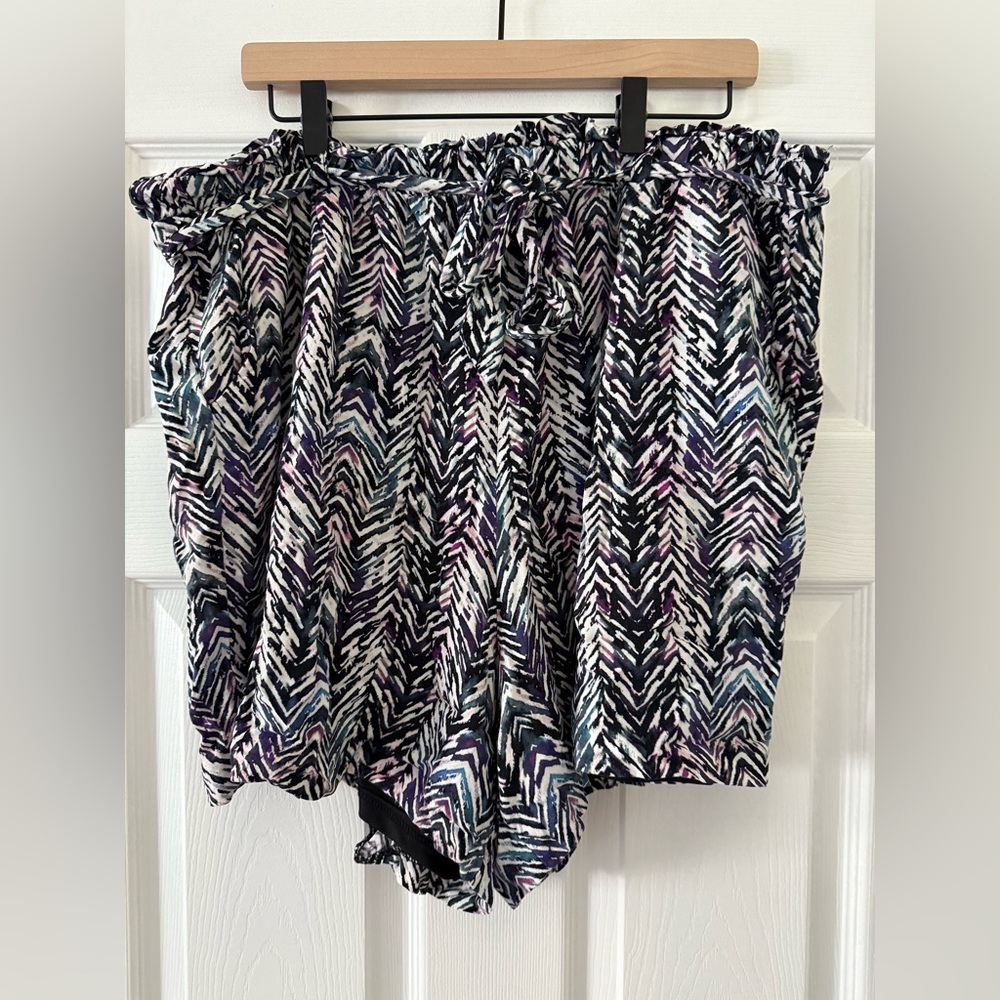Torrid 2 Chevron Printed High-Waist Paperbag Women’s Shorts in Black & Purple